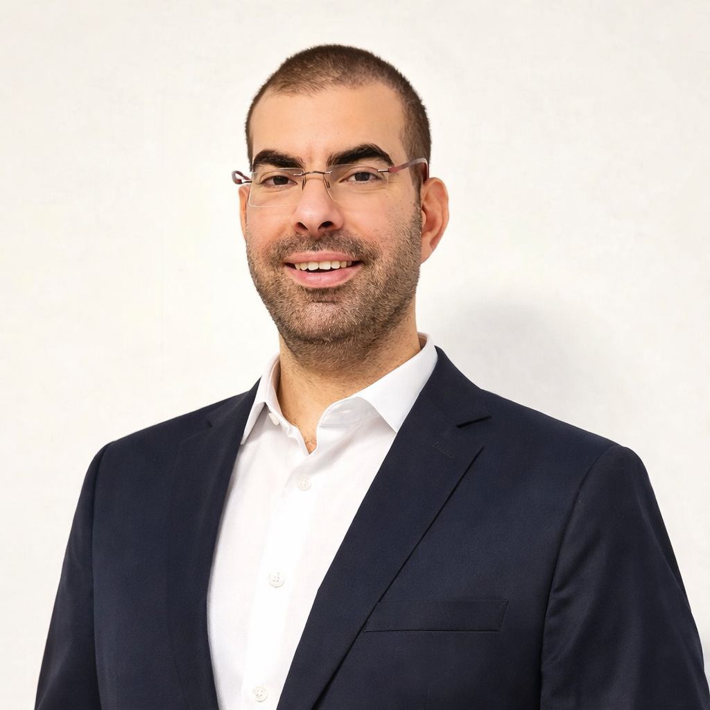 זיו הבלר — שמאי מקרקעין ומרצה אקדמי